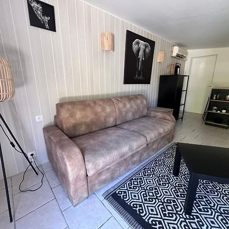 Lovina Chambre De Charme Avec Jaccuzi Velaux Dış mekan fotoğraf