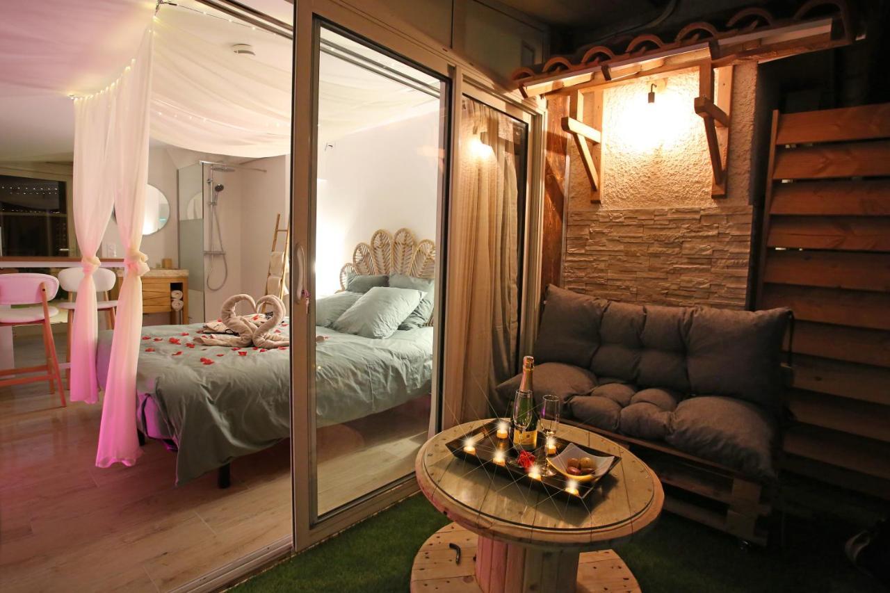Lovina Chambre De Charme Avec Jaccuzi Velaux Dış mekan fotoğraf