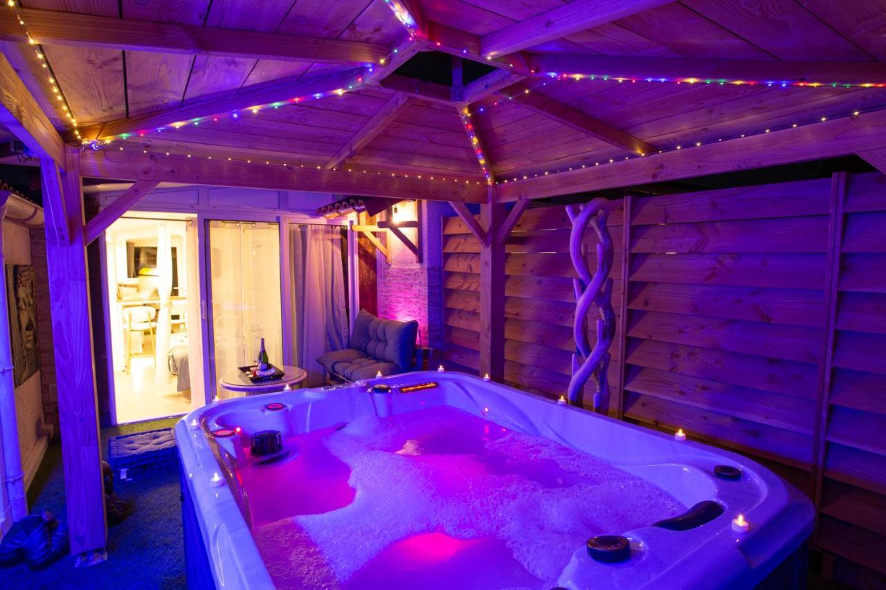 Lovina Chambre De Charme Avec Jaccuzi Velaux Dış mekan fotoğraf