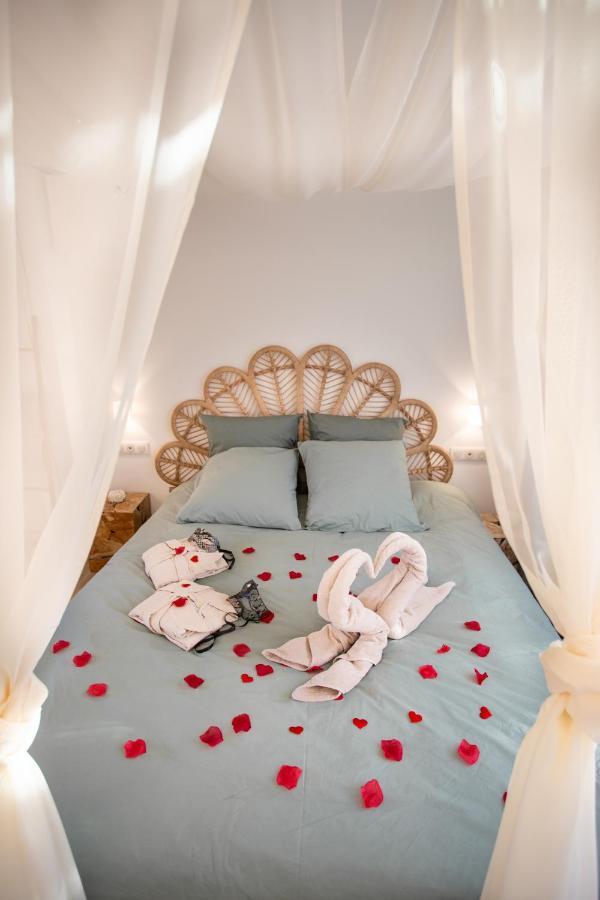 Lovina Chambre De Charme Avec Jaccuzi Velaux Dış mekan fotoğraf