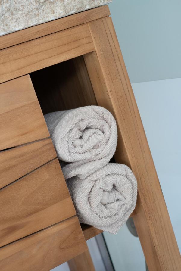 Lovina Chambre De Charme Avec Jaccuzi Velaux Dış mekan fotoğraf