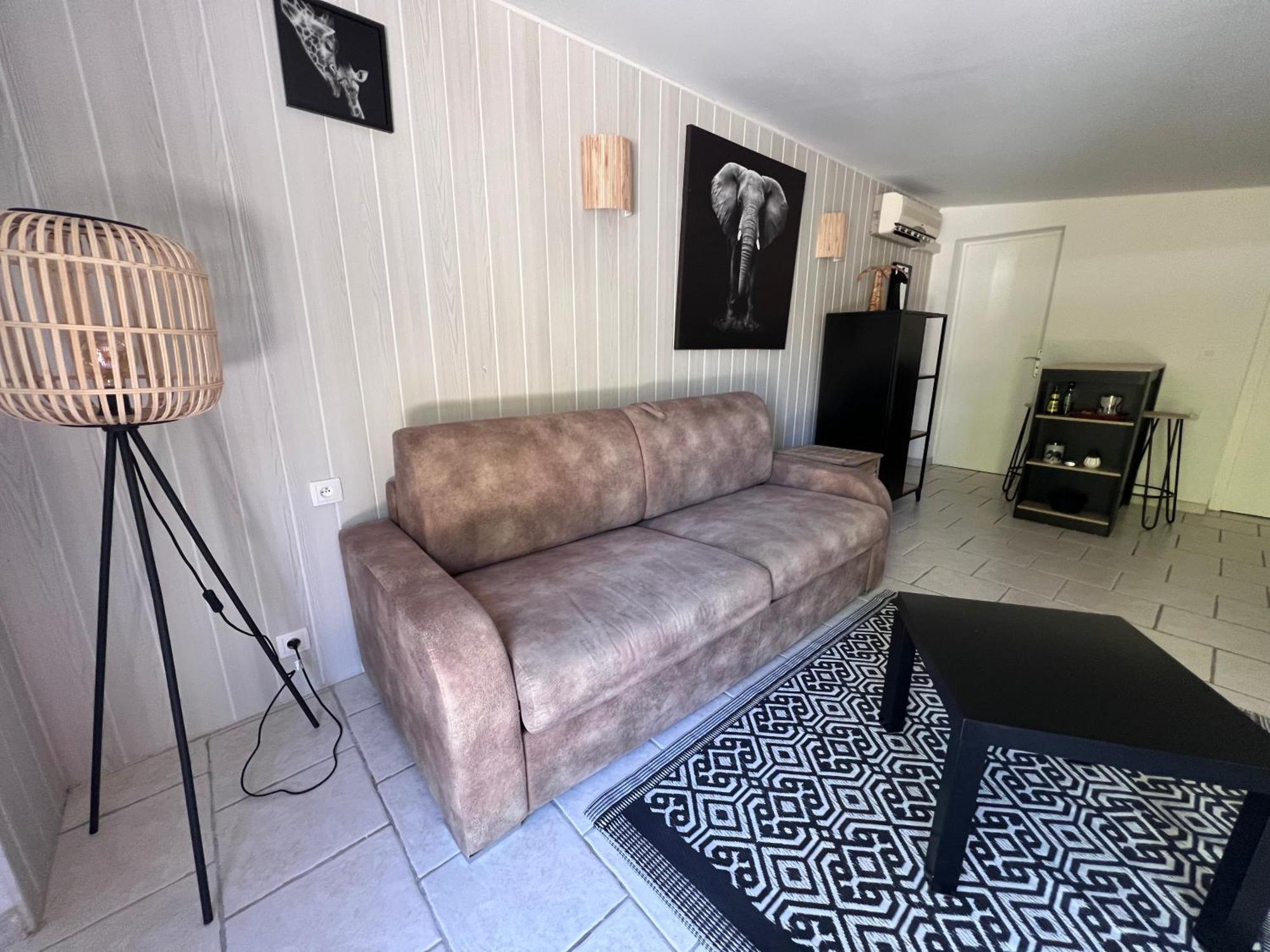 Lovina Chambre De Charme Avec Jaccuzi Velaux Dış mekan fotoğraf